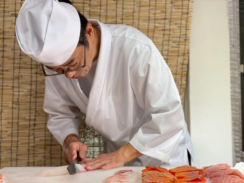 Tokyo: Tsukiji Fish Market Sushi Making Class with Pro Chef - How the English instruction works