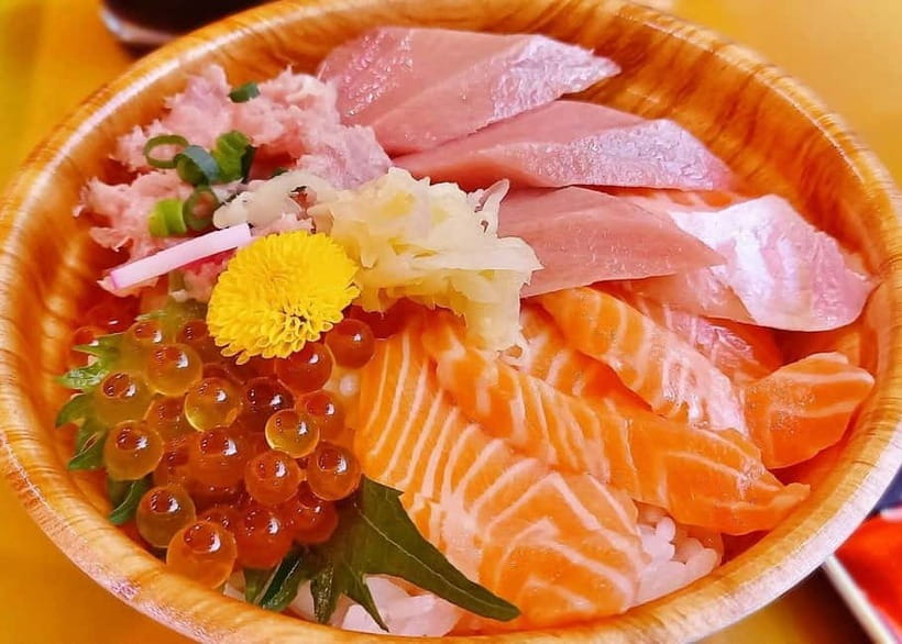 Tokyo: Tsukiji Market and Hama-rikyu Gardens Guided Tour - From a temple meeting point to Tokyo’s food quarter