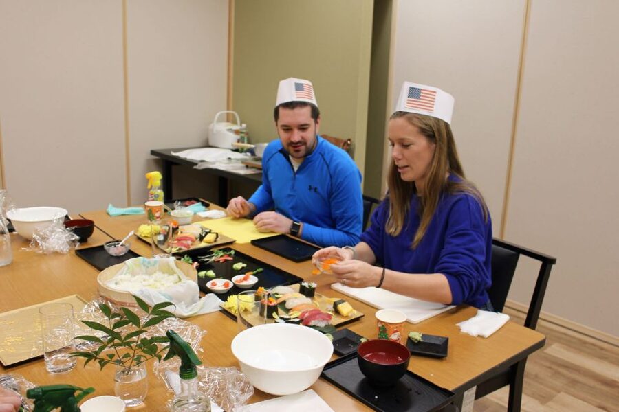 Tokyo: Tsukiji Market Guided Tour & Sushi-Making Experience - Is $177 a fair price?