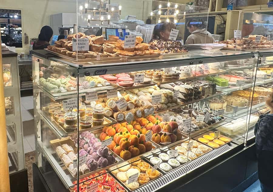 Toronto: St Lawrence Market Food Tour with 6 Tastings - What the price includes at $78