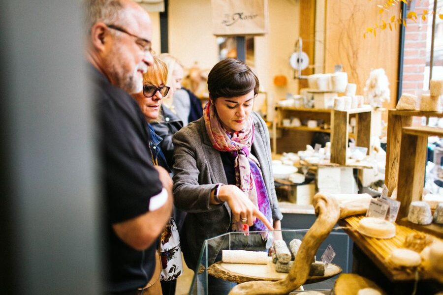 Toulouse: Victor Hugo Market Guided Food Tour with Tastings - Local wines and grape varieties you may not know
