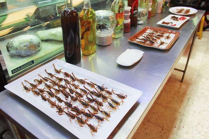 Tour of Mexican markets with Mezcal and traditional food - Walk to La Ciudadela for Crafts and Souvenirs