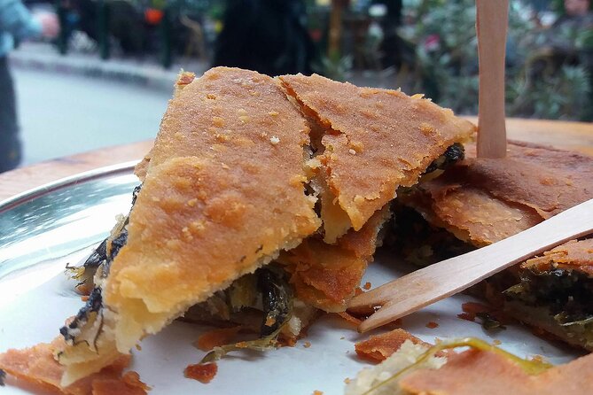 Traditional breakfast in markets with olive oil and honey tasting - Why this Athens breakfast tour works