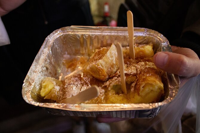Traditional breakfast in markets with olive oil and honey tasting - Who will get the most from this experience