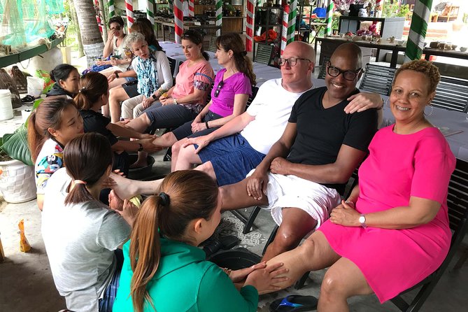 Traditional Cooking Class with Basket Boat Ride and market Tour - Food for vegetarians and families
