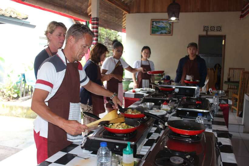 Ubud: Balinese Cooking Class and Market Tour - Key points to know before booking