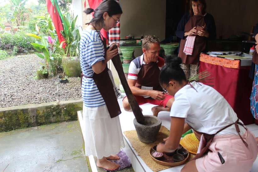 Ubud: Balinese Cooking Class and Market Tour - Rice paddies add meaning to the morning program