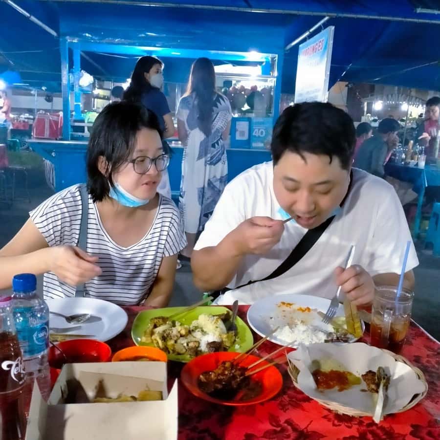 Ubud Traditional Night Market Food Tour-All Inclusive - From Balinese cakes to a table full of local food