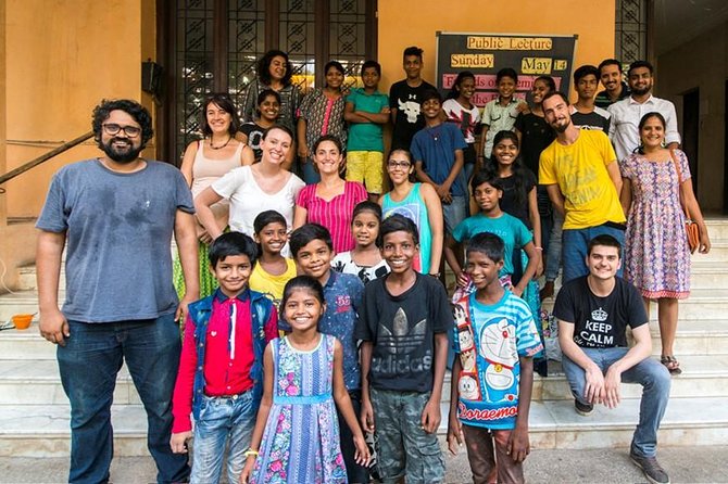 Ultimate Mumbai Full Day: Sights, Bollywood Dance, Lunch & Spices - The Bollywood dance lesson