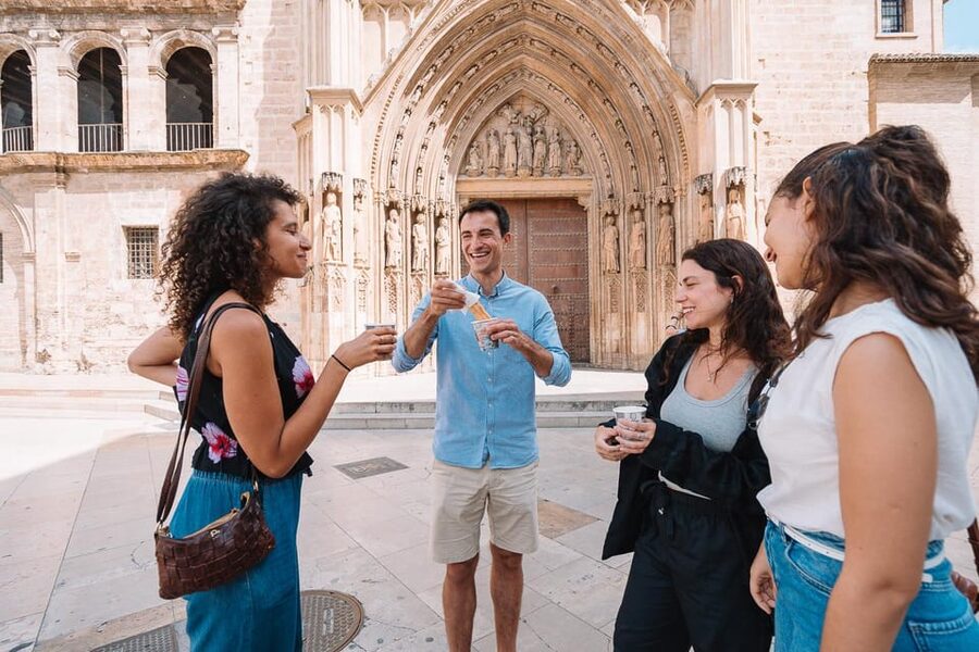 Valencia: Morning Food Tour with Central Market Visit - Food restrictions and the fine print