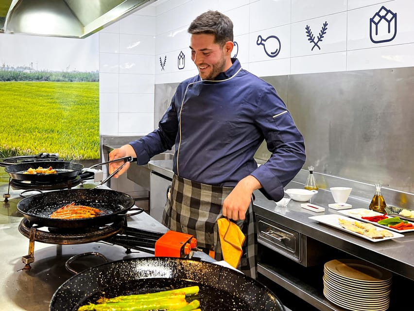 Valencia: Paella Cooking Class with Central Market Tour - My Booking Advice