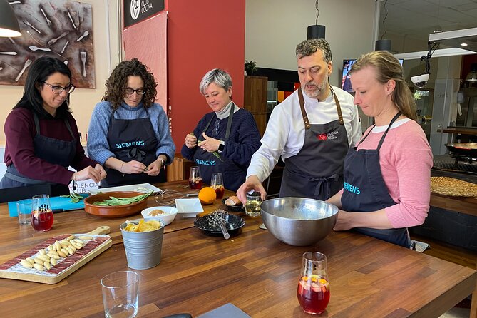 Valencian paella workshop and visit to the Algiros market - Key points to know before booking