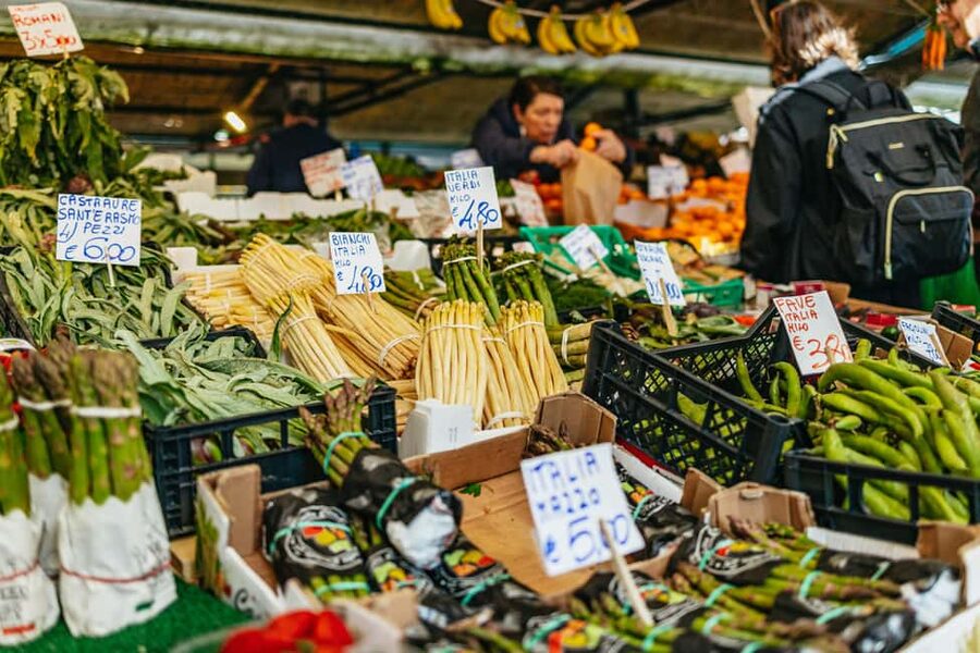 Venice: Rialto Market Food and Wine Lunchtime Tour - Cicchetti and the Venetian bar tradition