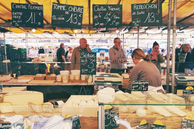 Versailles Bike Tour with Market, Gardens & Guided Palace Tour - Shopping at the Notre Dame Market