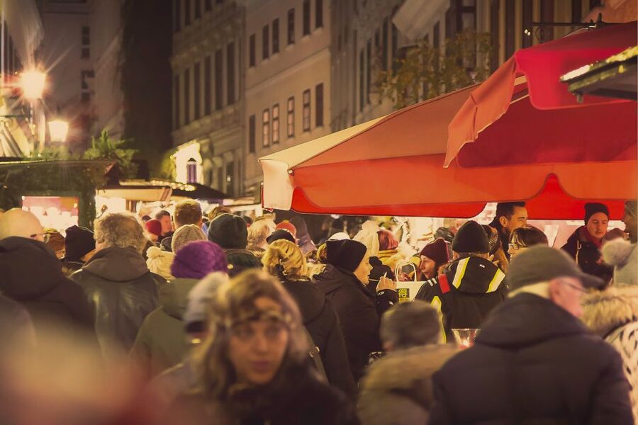 Vienna: Christmas Markets Tour - What happens at the first market