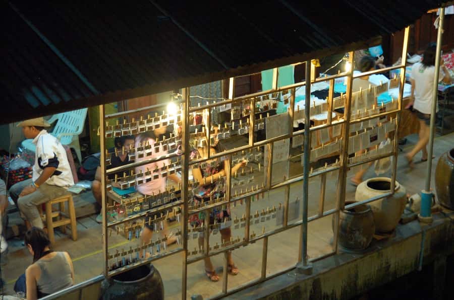 Weekend Amphawa Floating Market & Train Market Private Tour - Practical advice before you book