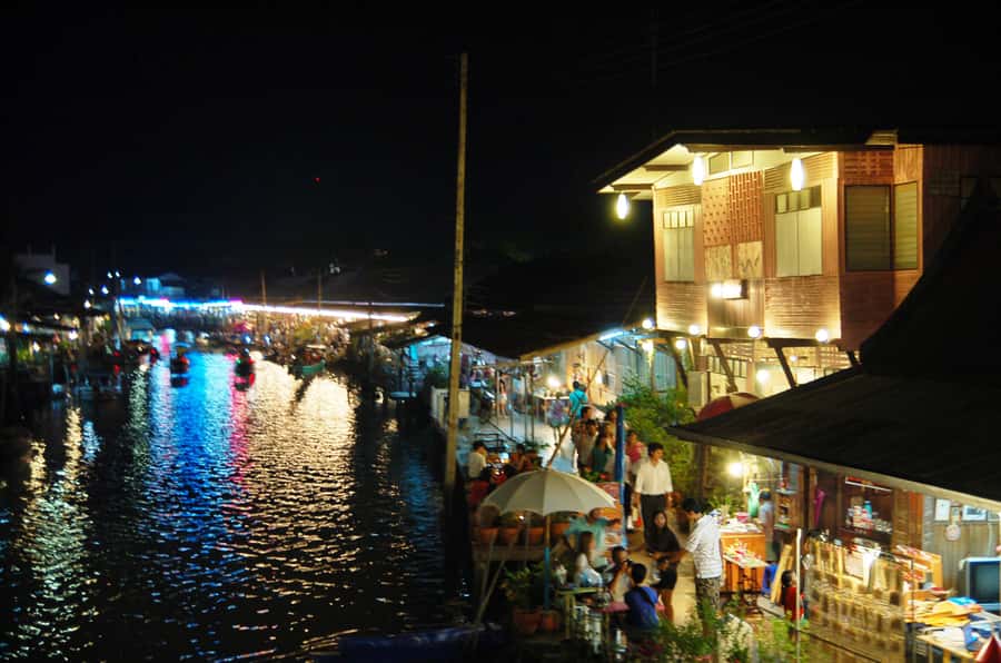 Weekend Amphawa Floating Market & Train Market Private Tour - The local boat trip around Amphawa