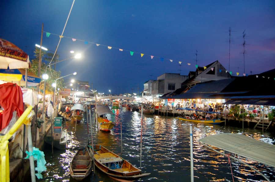 Weekend Amphawa Floating Market & Train Market Private Tour - Maeklong Railway Market: when the tracks become the market