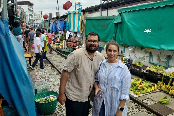 Wheelchair & Luxury Tour to Floating & Railway Markets - What private transport changes