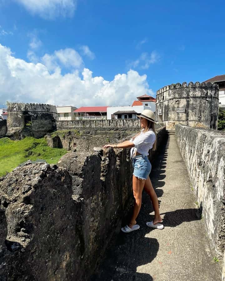 Zanzibar: 3 Hours Private Stone Town walking Tour with Guide - Forodhani Gardens and the Old Fort